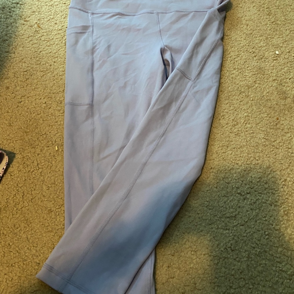 Cvg lavender capris size small